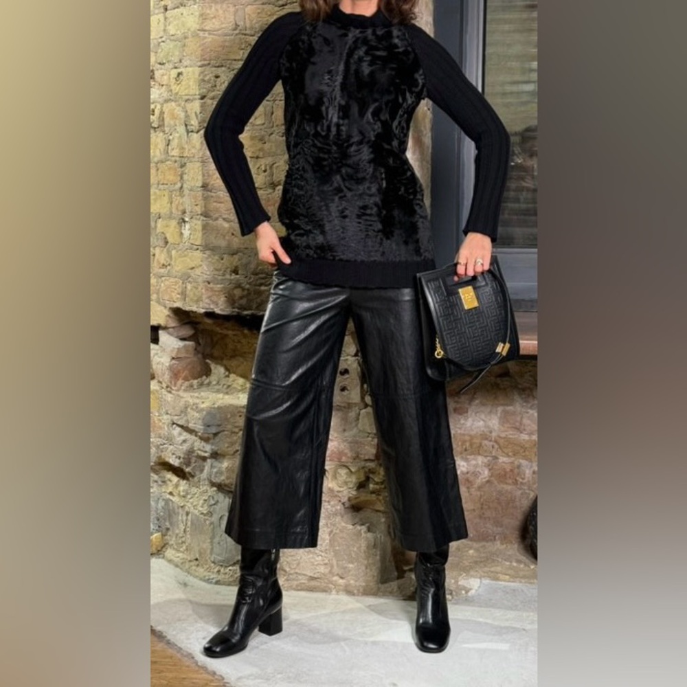 A stylish sweater from the premium brand Ermanno Scervino.